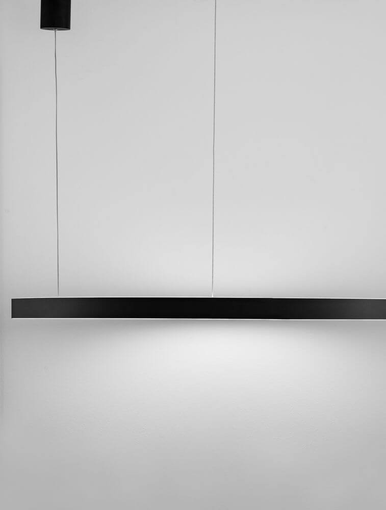 Elowen LED Pendelleuchte Ø 98cm 3000K Up & Down in modernem Design, schwarzer Farbe, ideal für Wohn- und Esszimmer.