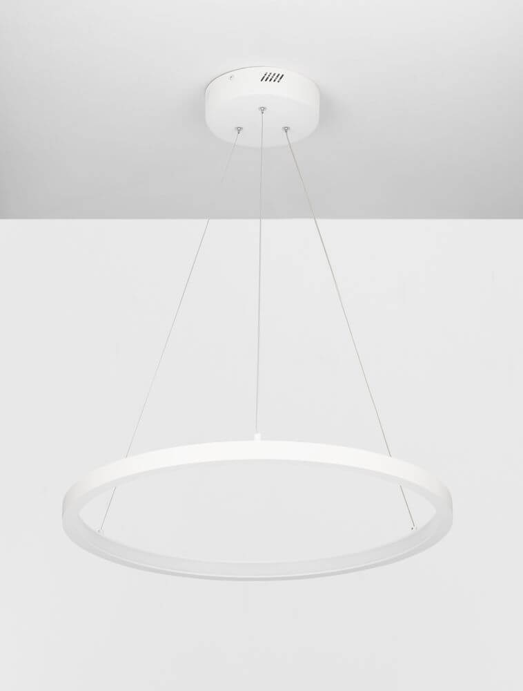 Empatia LED Pendelleuchte Ø 60cm 3000K in modernem Design, schwebend von der Decke.