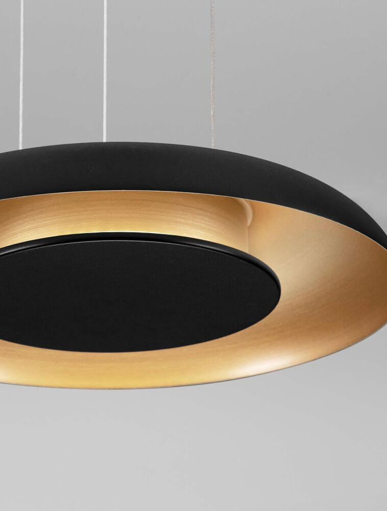 Epos Pendelleuchte Ø 40cm 2700, 4000K in Schwarz und Gold mit TRIAC-Dimmfunktion.