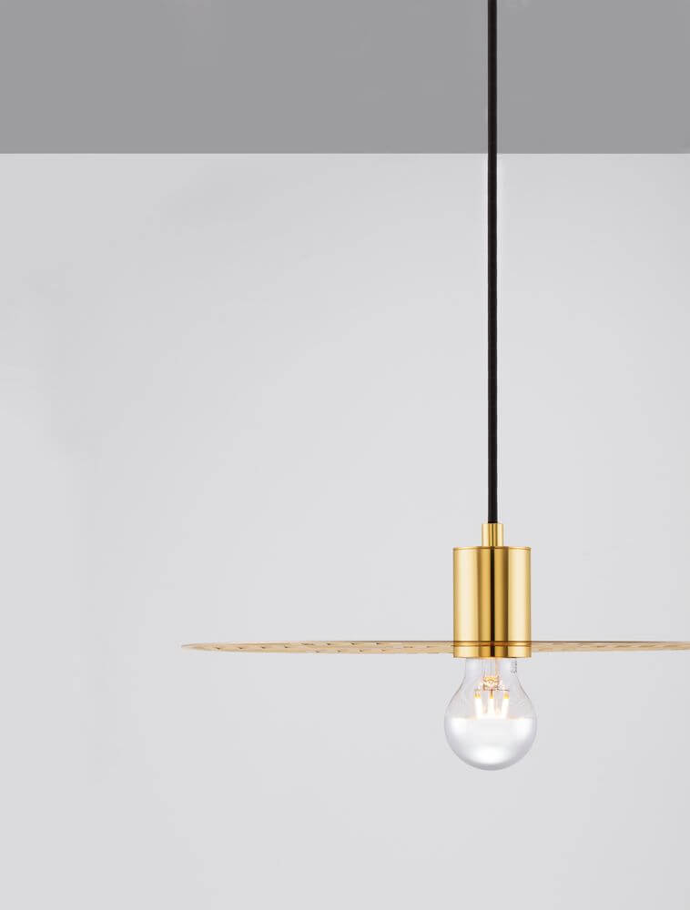 Eres Pendelleuchte in Gold mit transparenter Glühbirne und schwarzem Kabel, modernes Design für stilvolle Beleuchtung.