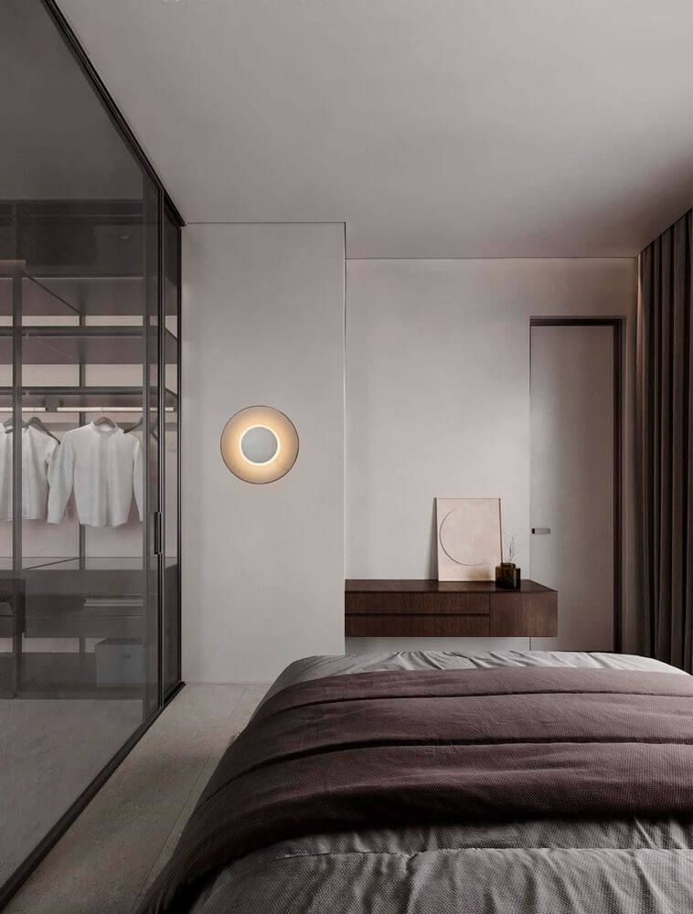 Esti LED Wandleuchte Ø 32cm 3000K in modernem Schlafzimmer mit stilvollem Design.