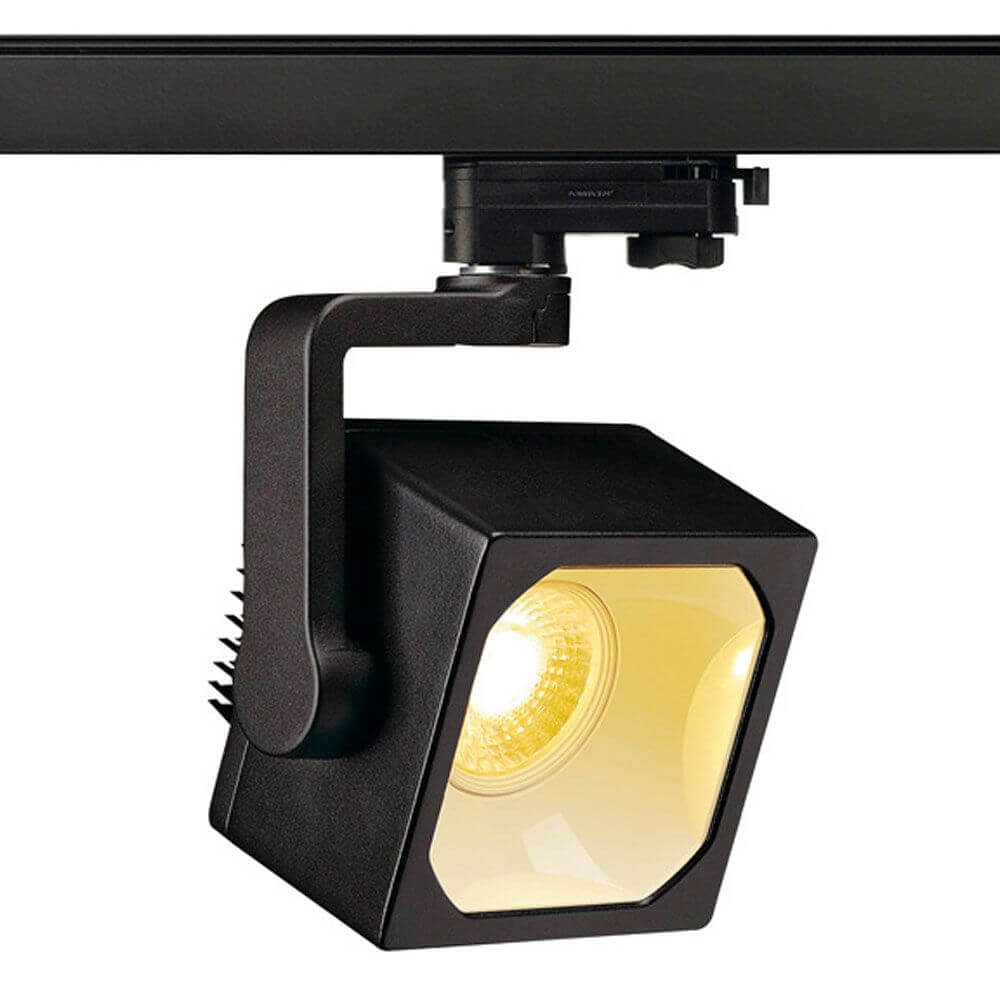 Euro Cube LED Strahler schwarz, dreh- und schwenkbar mit 3P.-Adapter, 3000K, ideal für Laden- und Messebau.