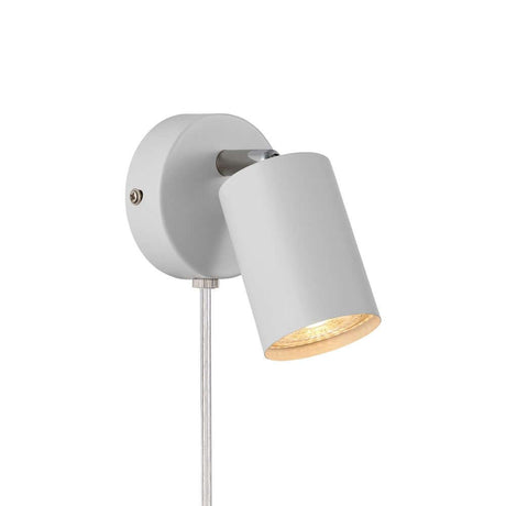 Applique murale Explore de Nordlux au design élégant comme lampe de chevet pour la chambre d'enfant et la chambre à coucher.