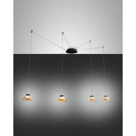Arabella LED Glas-Pendelleuchte 4-flammig mit markantem geblasenen Glas und flexibel einstellbarem Kabel.