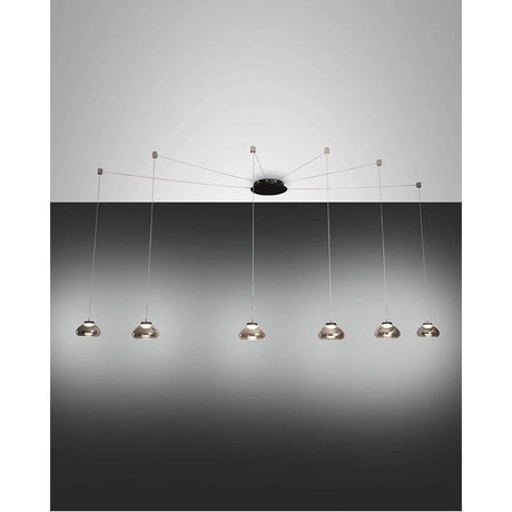 Arabella LED Pendelleuchte 6-Flammig mit sechs hängenden Lampenschirmen aus Glas.