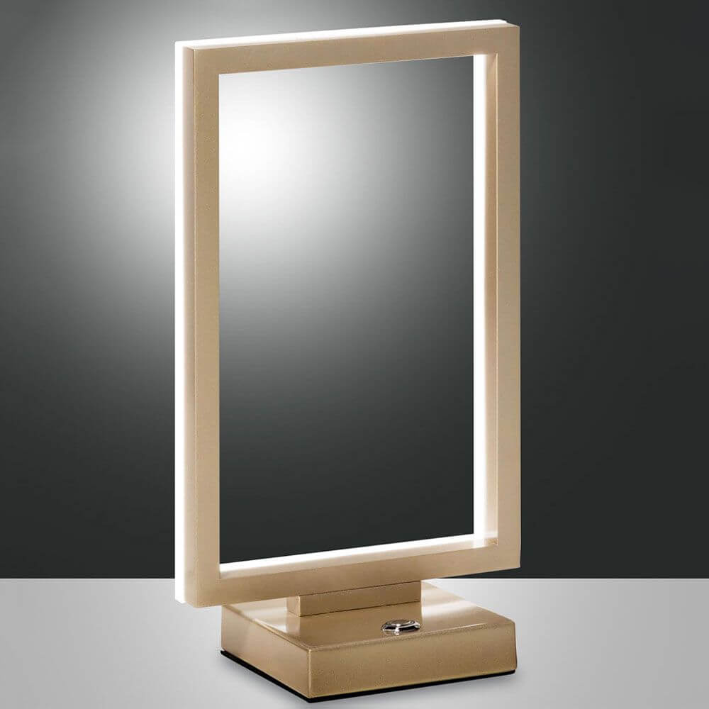 Bard LED Tischleuchte 1350lm Gold Matt mit blendfreiem Licht durch weiße Acrylglasabdeckung.