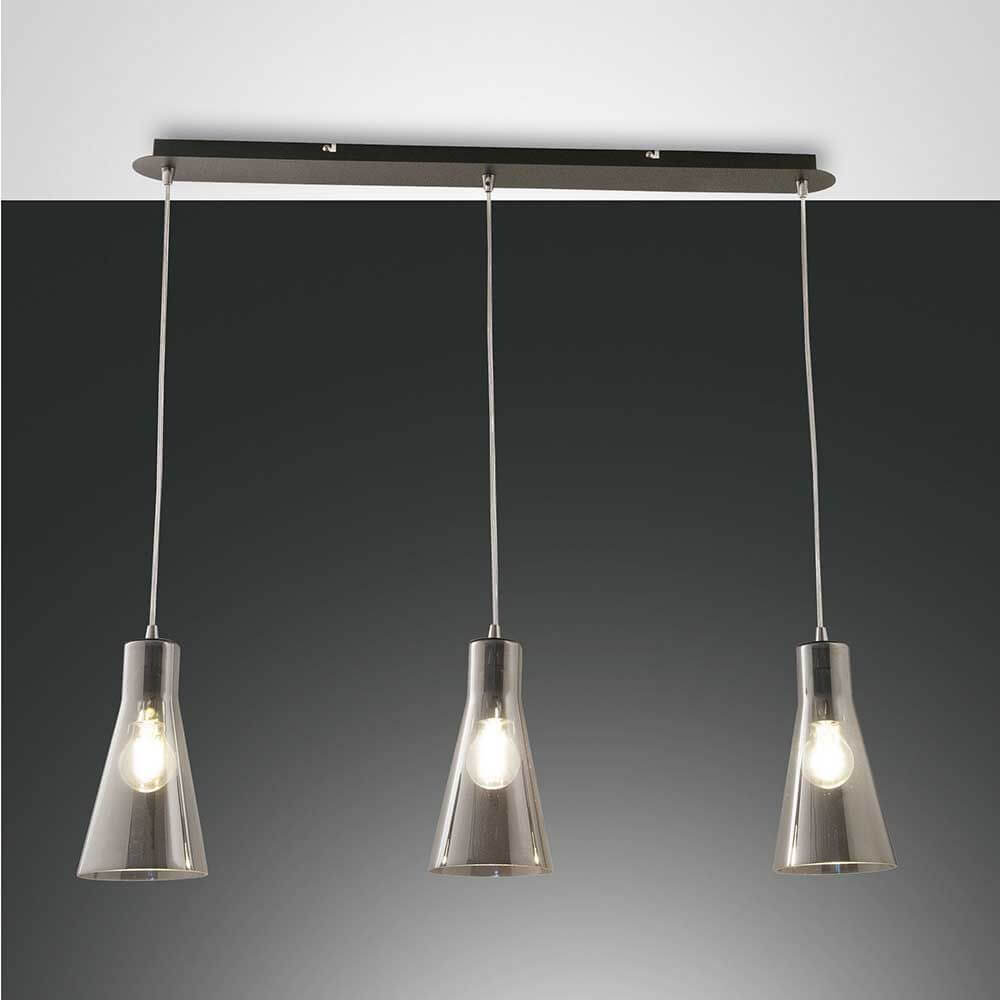 Dafne Pendellampe 3-flammig mit modernem Design und klaren Lampenschirmen für stilvolle Beleuchtung.