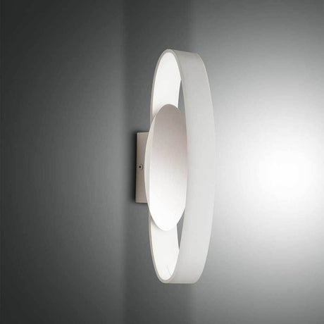 Moderne Gaby LED Wandlampe Metall in elegantem Design, ideal für stilvolle Innenräume.