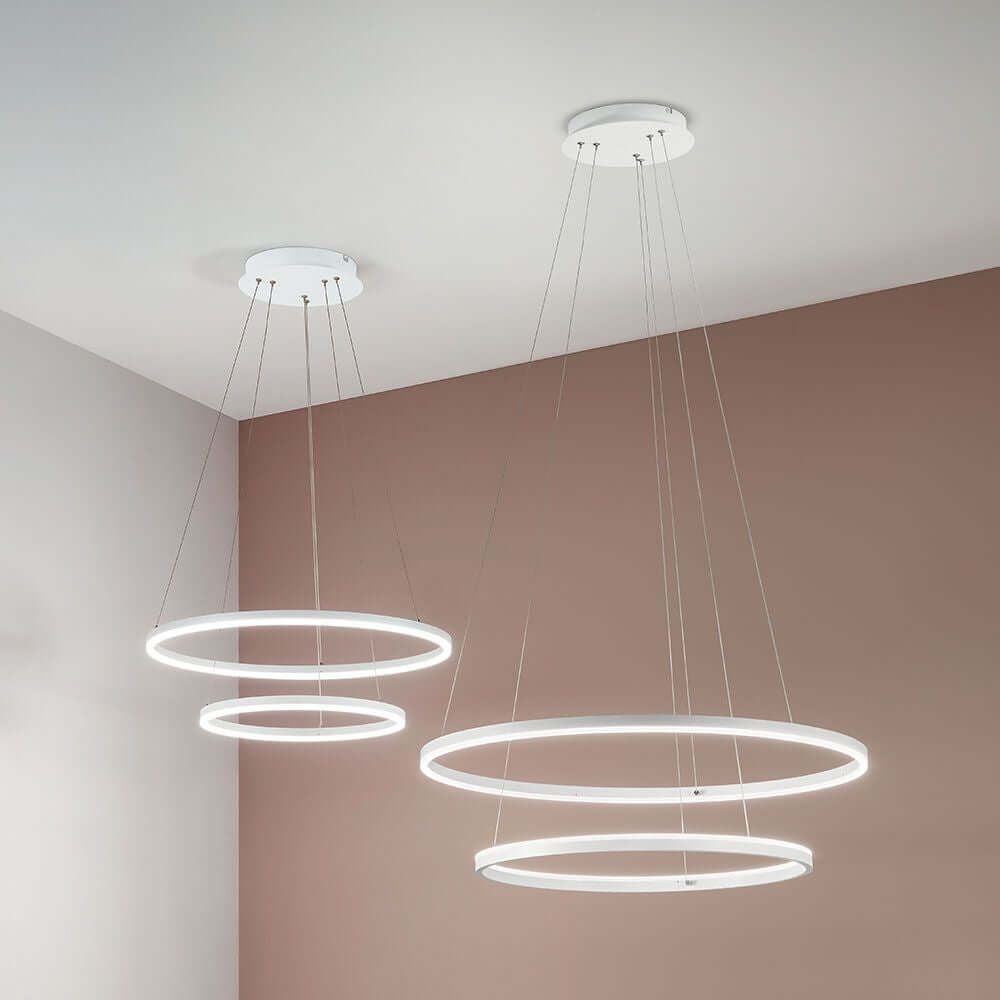 Giotto LED Hängeleuchte 2 Ringe, moderne dimmbare Leuchte mit zwei Ringen, dekorativ und elegant.