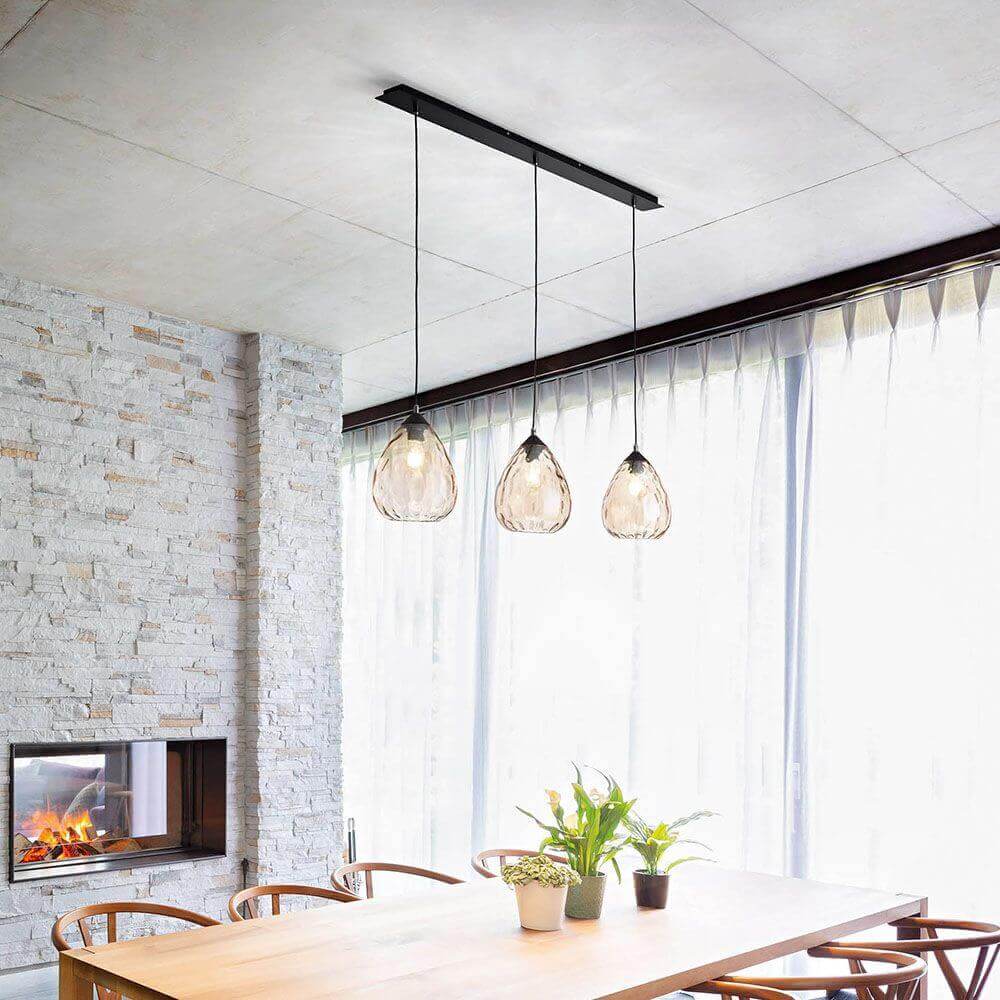 Gisella Pendelleuchte 3-flammig mit Vintage-Strukturglas in Amber, ideal für moderne Esszimmer.