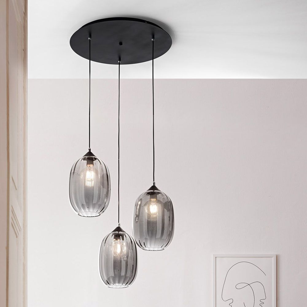 Infinity Pendelleuchte 3-flammig Aufhängung mit geblasenem Rauch-Glas und edler Optik.