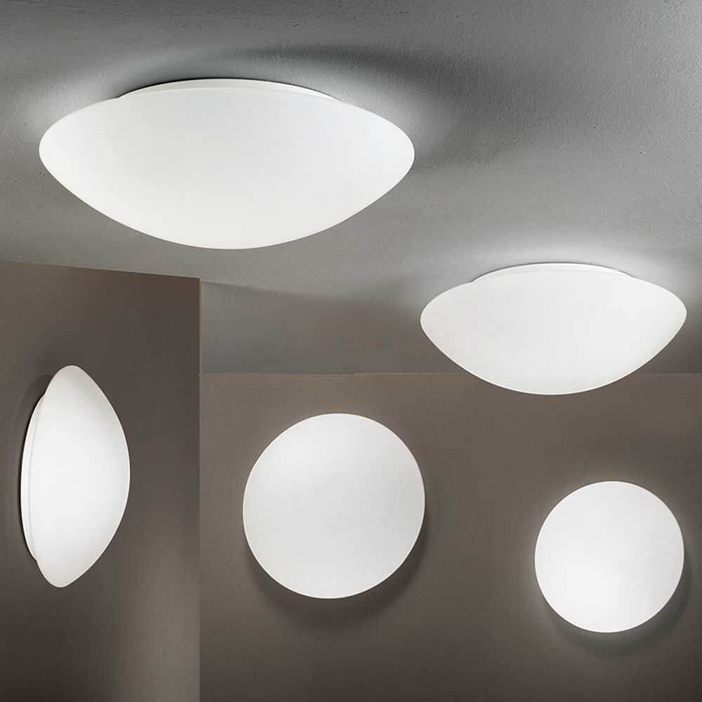 LED Deckenlicht Pandora Weiß in verschiedenen Formen an der Decke montiert.