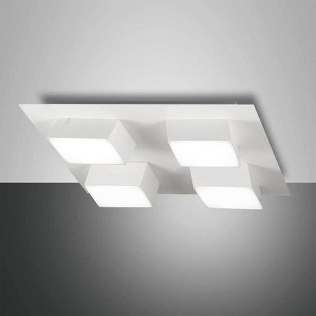 LED Spot Lucas aus Metall – moderne Deckenleuchte mit quadratischen Lichtquellen auf weißem Untergrund.