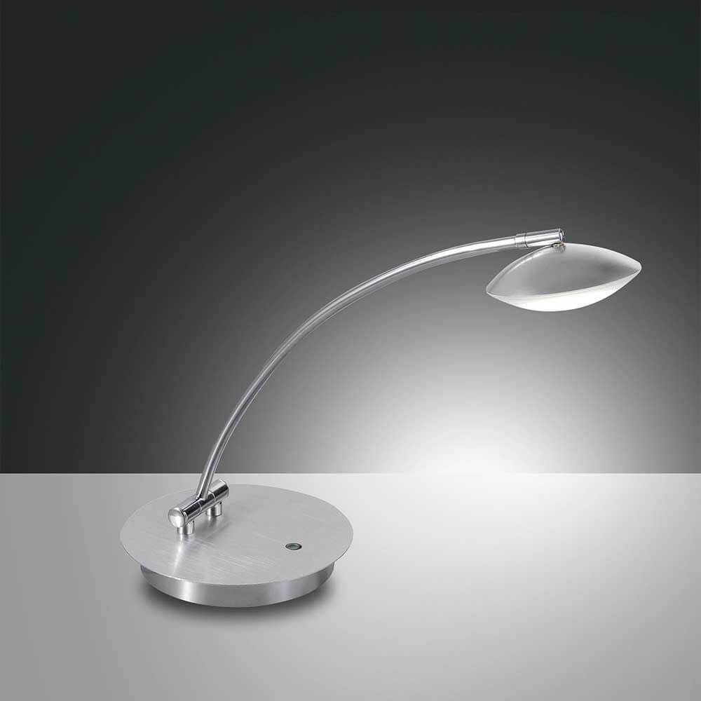 LED Tischleuchte Hale Ø 18cm in modernem Design mit gebogenem Arm und effizientem Licht.