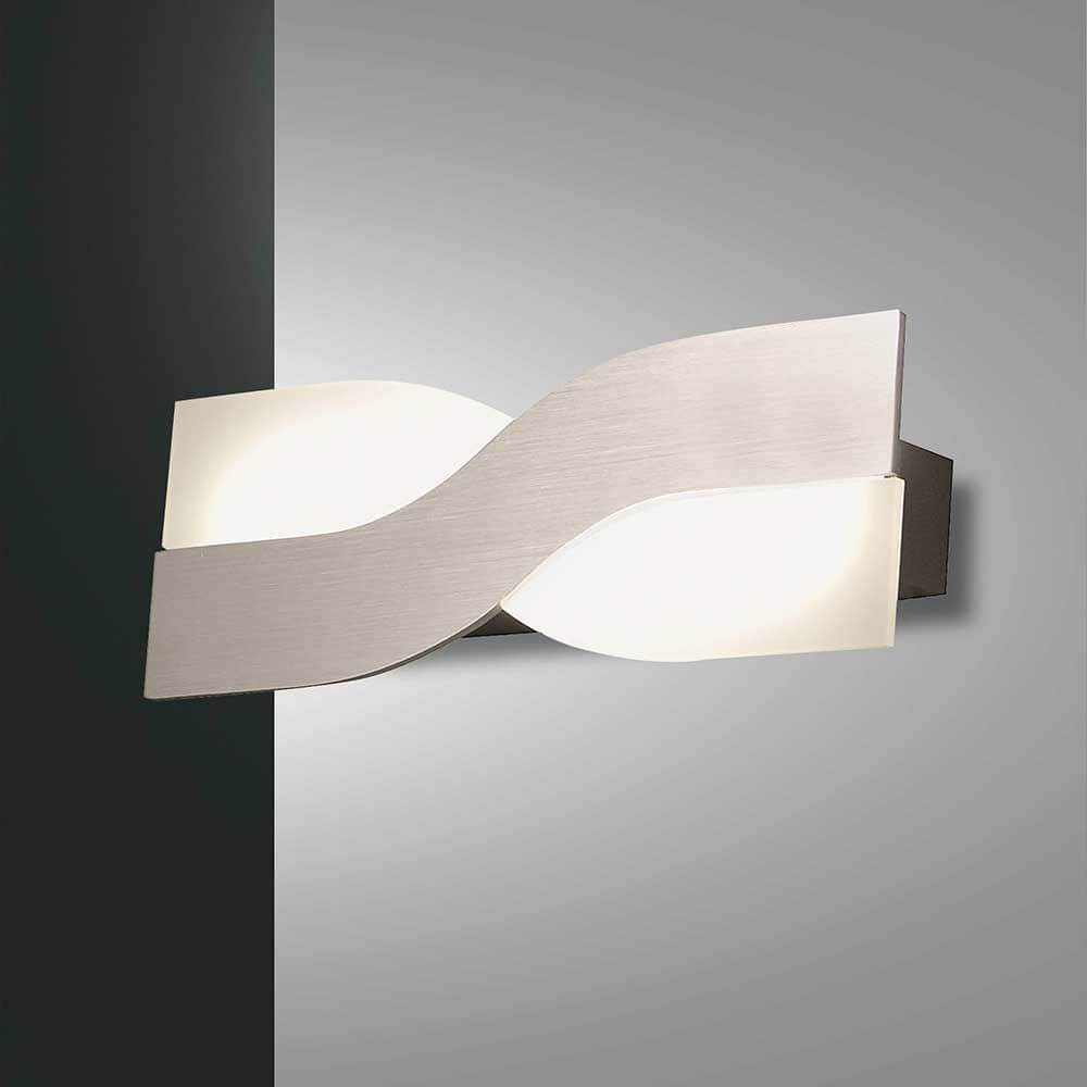 LED Wandlampe Riace Metall in elegantem Design mit sanfter Beleuchtung für moderne Wohnräume.