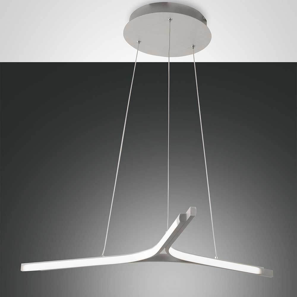 Lira LED Pendelleuchte Ø 70cm in modernem Design, schwebend von der Decke hängend.