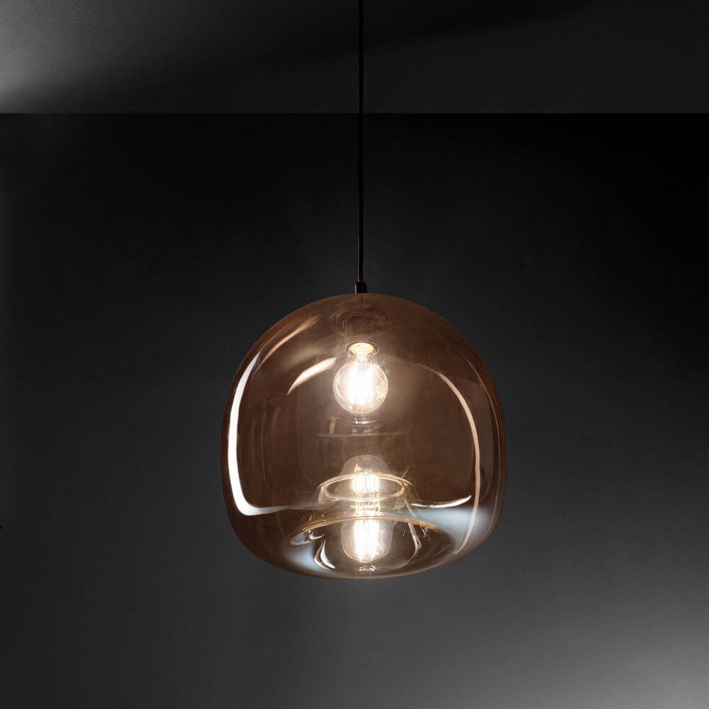 Maia formschöne Glas-Pendelleuchte in Amber mit zweimal E27 Fassung, ideal für Esszimmertisch.