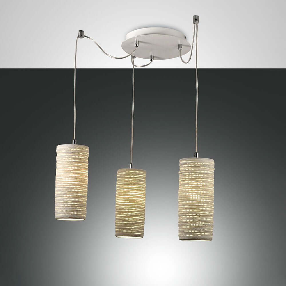 Marbella Pendellampe E27 Weiß mit drei hängenden Leuchten und modernem Design.