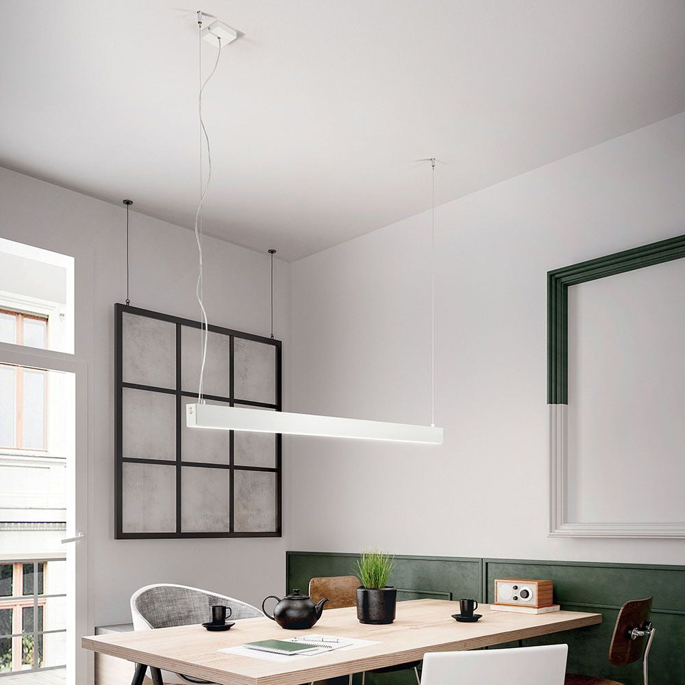 LED Hängelampe mit Ober- und Unterlicht, ideal für modernes Homeoffice und blendfreies Licht.