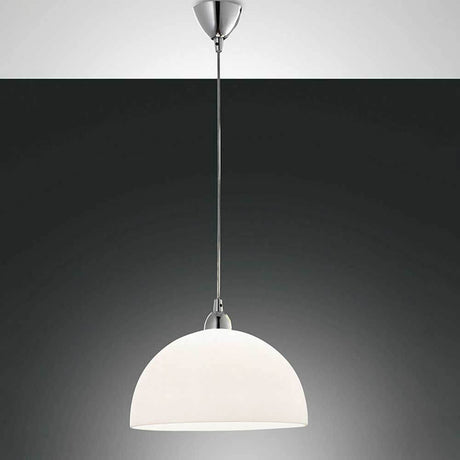 Nice Pendelleuchte in modernem Design mit weißem Schirm und verchromtem Aufhänger.