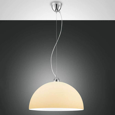 Moderne Nice Pendelleuchte in elegante, runde Form mit Chrom-Details und sanftem Licht.