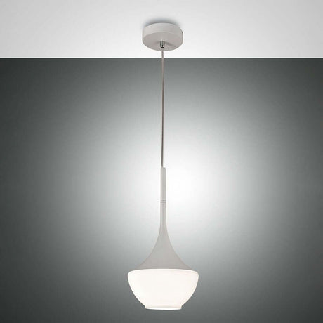 Apollo pendel Ø 20cm i moderne design, elegant og tidssvarende, ideel til forskellige rumarrangementer.