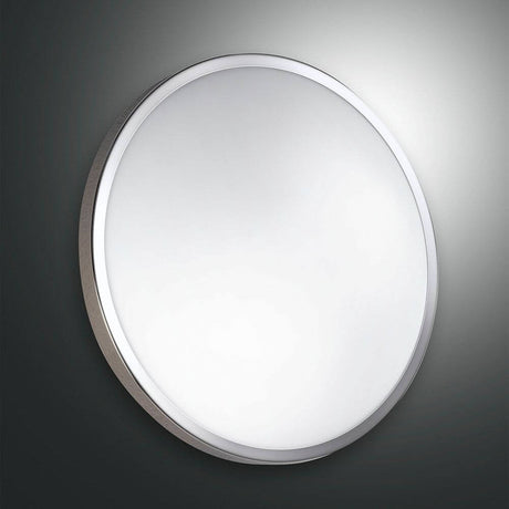 Plaza Deckenlampe aus Metall mit modernem, rundem Design, ideal für stilvolle Innenräume.