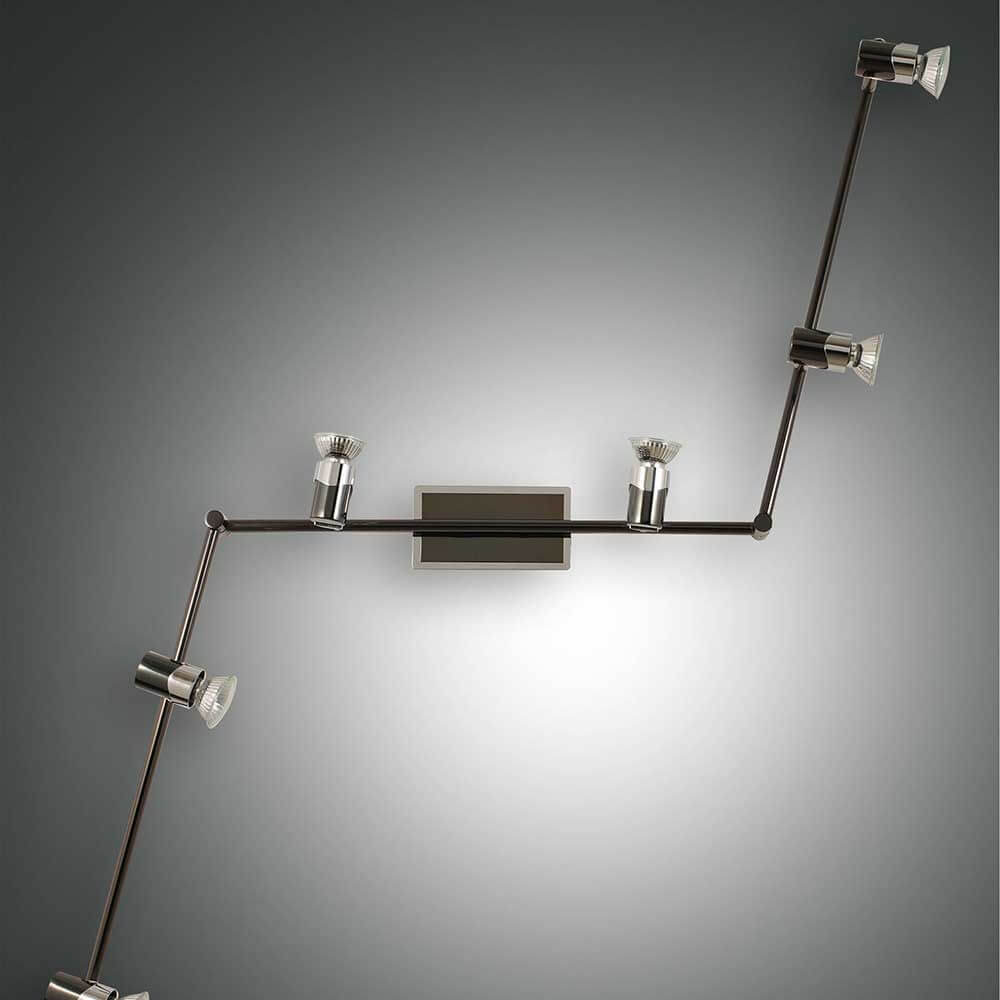 Spot Alice aus Metall - moderne Metallwandleuchte mit verstellbaren Spots und elegantem Design.