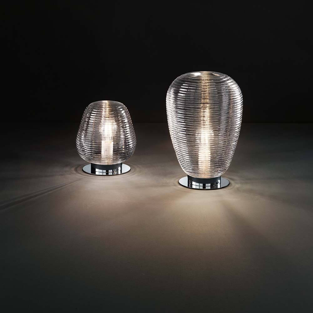 Tischlampe Cora Transparent, zwei moderne Tischleuchten in transparentem Design, ideal für jede Innenausstattung.
