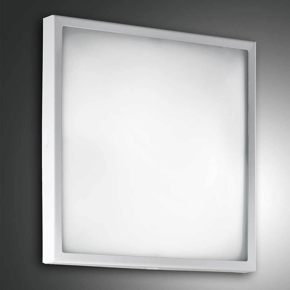 moderne LED Deckenlampe Osaka in quadratischer Form mit elegantem Design auf dunklem Hintergrund.