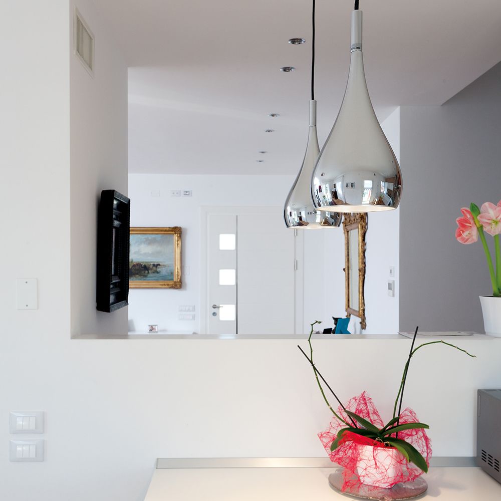 Moderne Fabbian Bijou Hängeleuchte Big E27 in glänzendem Chrom, ideal für Küche oder Wohnzimmer.