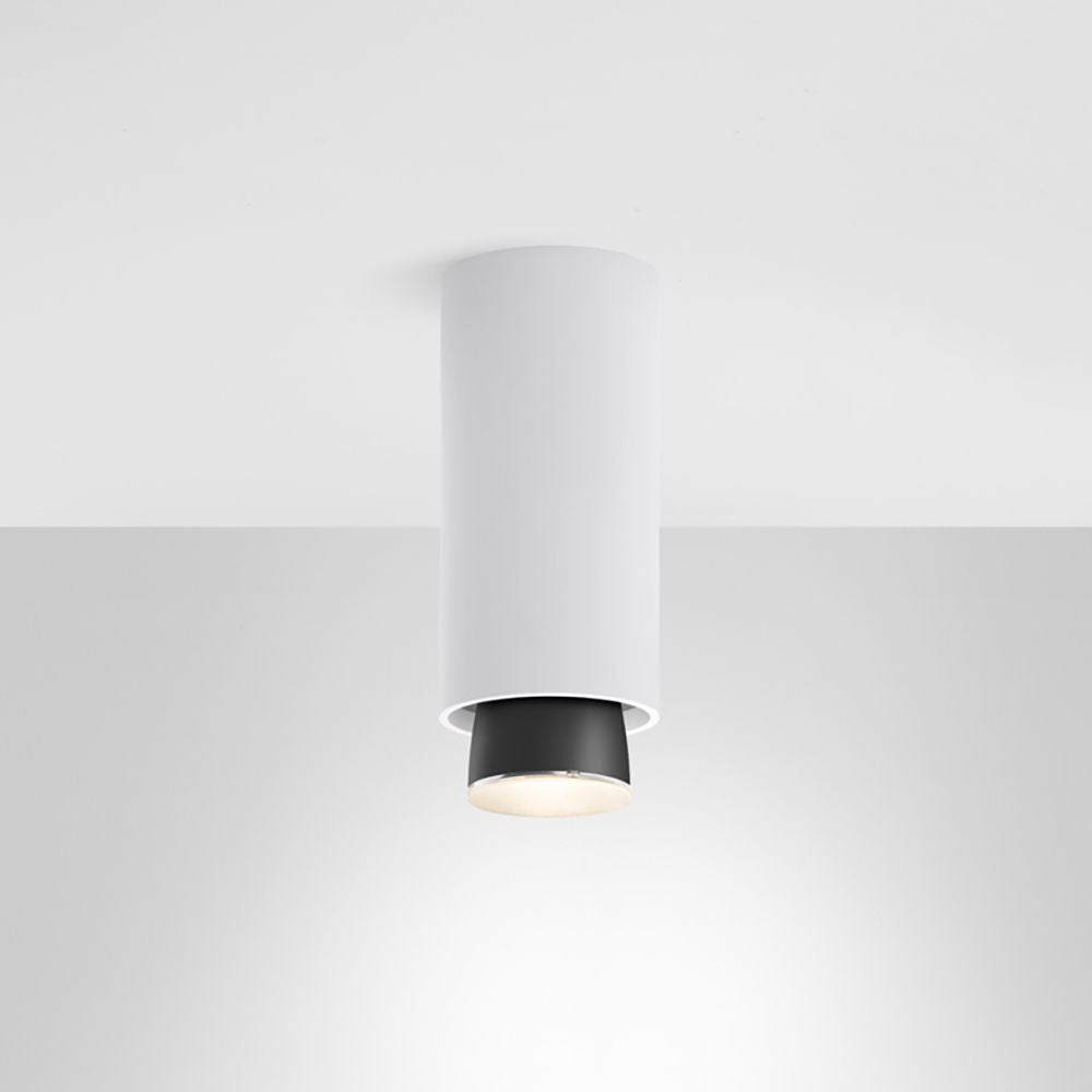 Fabbian Claque LED-Deckenleuchte Medium 23,5cm an Decke installiert, modernes Design.