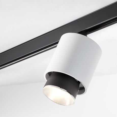 Fabbian Claque LED track light Ø 10cm in a modern design, ideal for stylish interiors.