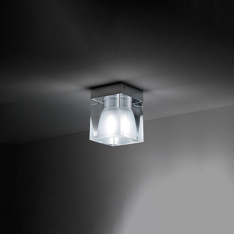 Fabbian Cubetto ceiling light with transparent diffuser, ideal for living rooms, bedrooms and offices.