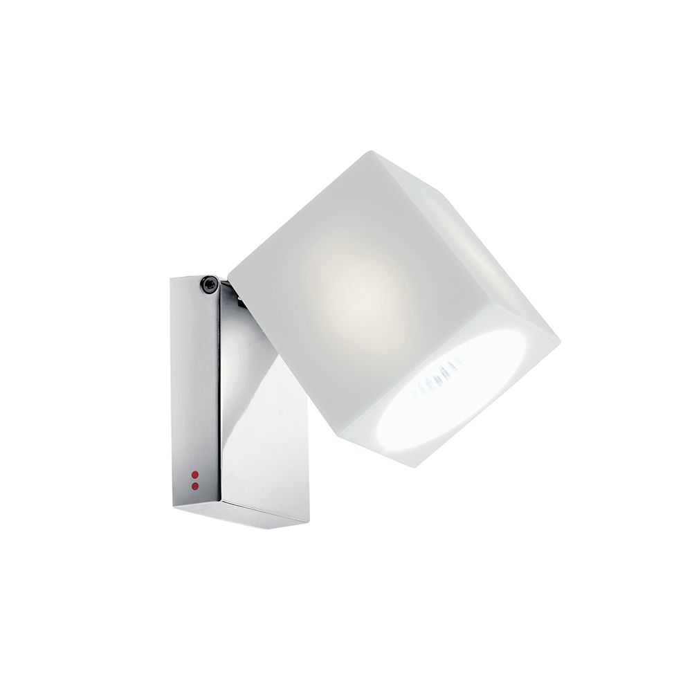 Fabbian Cubetto Wandstrahler GU10 in verstellbarem Design mit transparentem Diffusor.