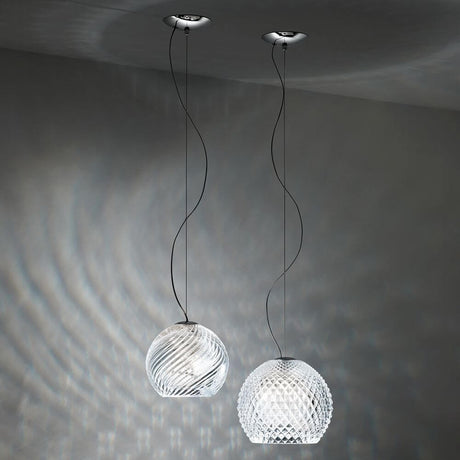 Fabbian Diamond&Swirl pendant light Swirl Ø 18cm with elegant crystal diffusers and unique lighting effects.