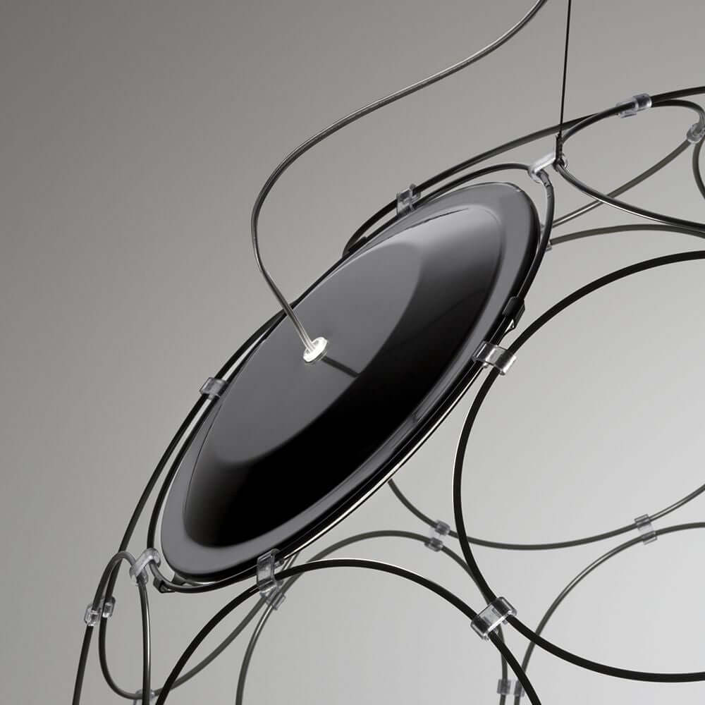 Fabbian Giro Punto LED-Erweiterung in modernem Design, das elegante Lichtlösungen bietet.