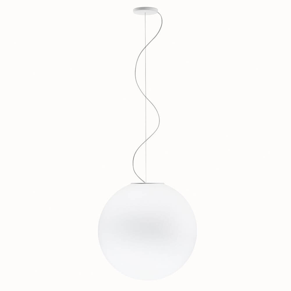 Fabbian Lumi Pendelleuchte Sfera Ø 50cm mit weißem mundgeblasenem Glas, ideal für private und öffentliche Räume.