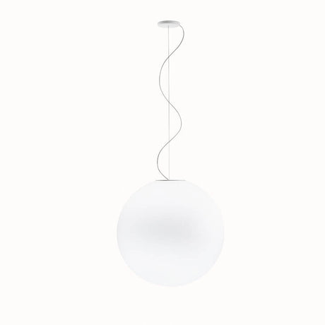 Fabbian Lumi Pendelleuchte Sfera Ø 60cm mit weißem mundgeblasenem Glas, ideal für private und öffentliche Räume.