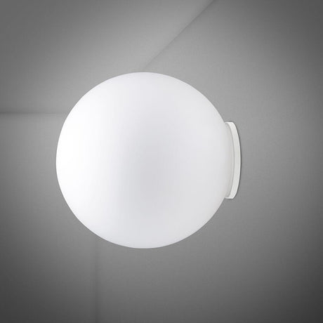 Fabbian Lumi Wandlampe Sfera Big, runde Wand- und Deckenleuchte in modernem Design.