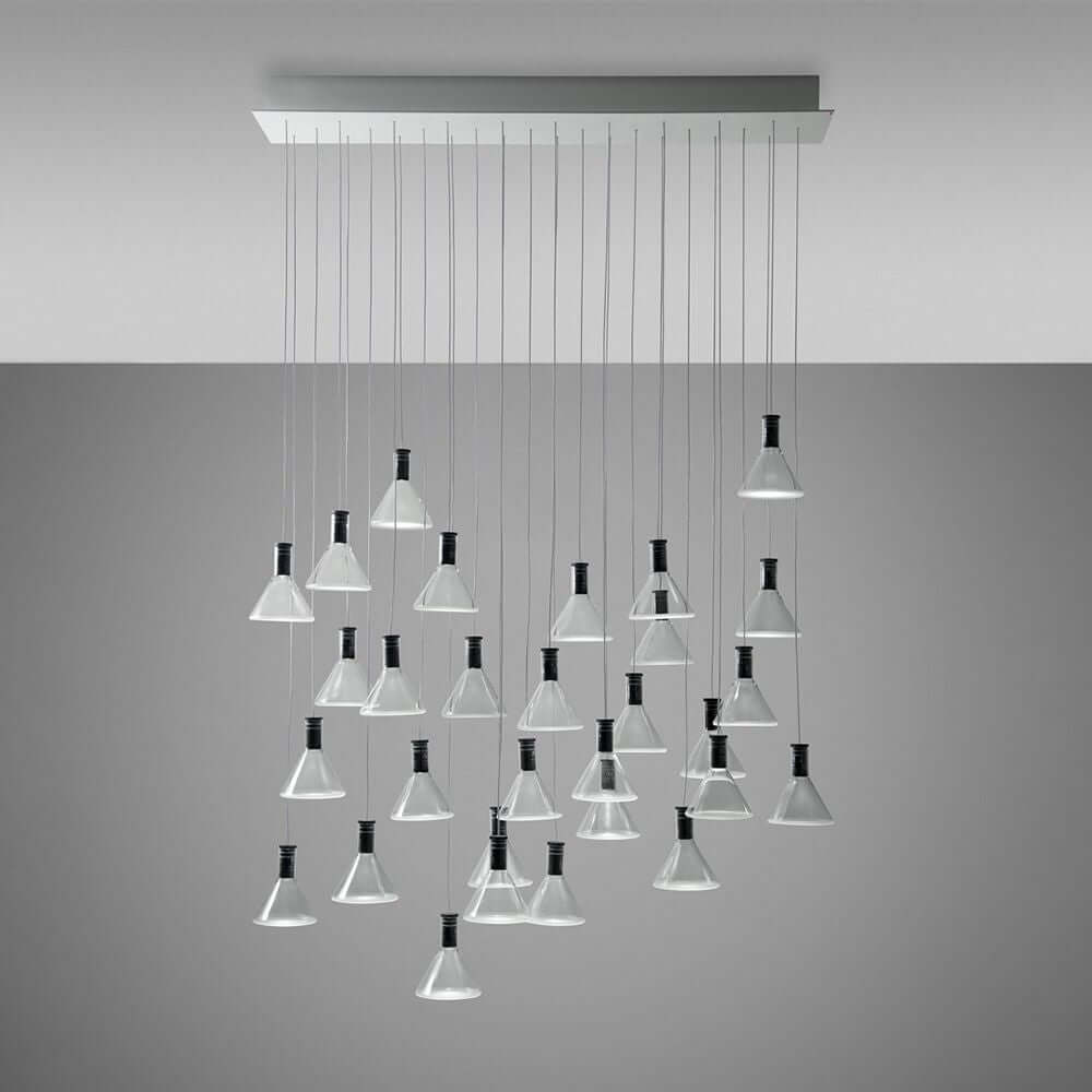 Fabbian Multispot LED-Hängeleuchte Polair 30-flammig eckig mit transparenten und sandgestrahlten Glasdiffusoren.