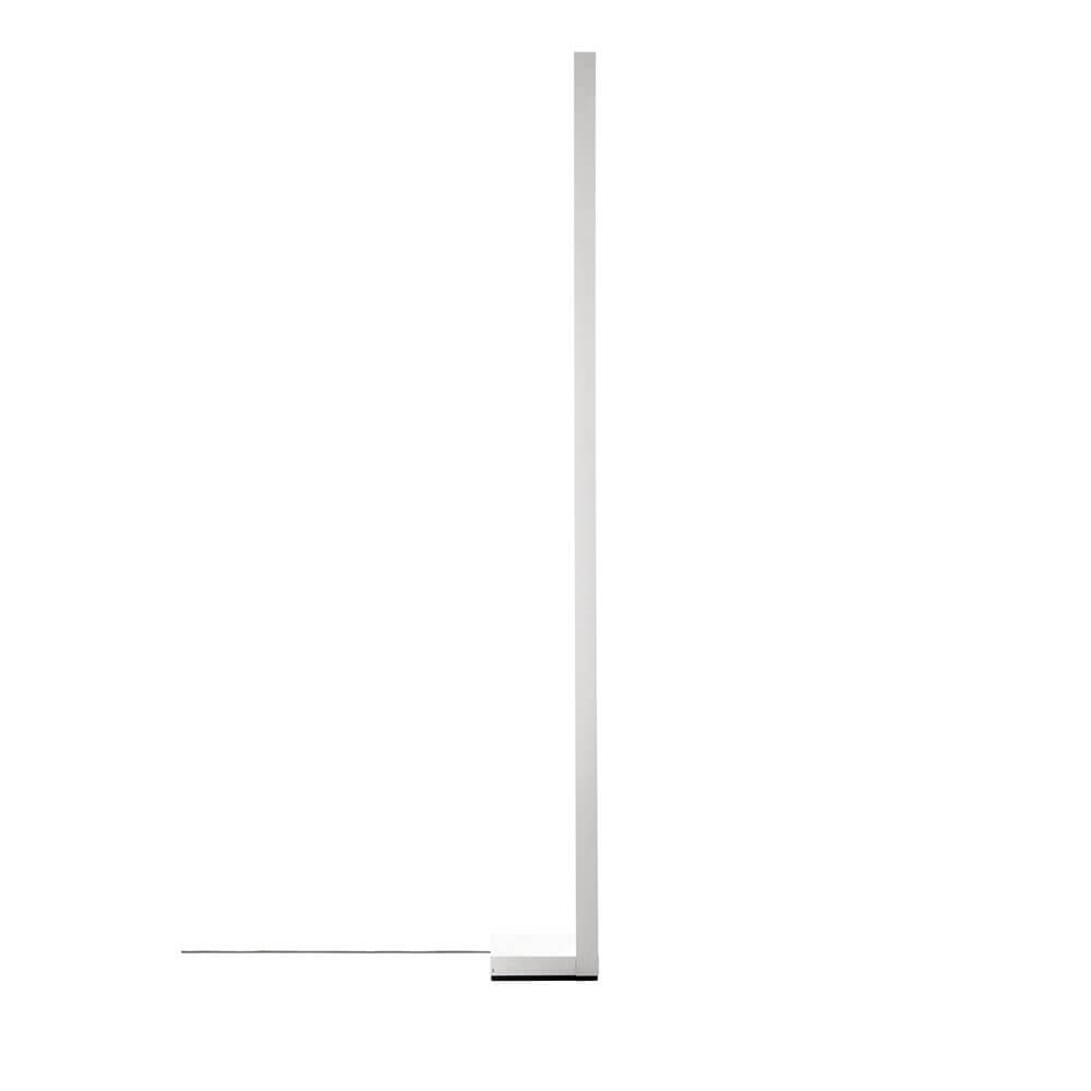 Fabbian Pivot LED-Stehlampe 205cm 230V in elegantem Weiß, perfektes indirektes Licht für gemütliche Räume.