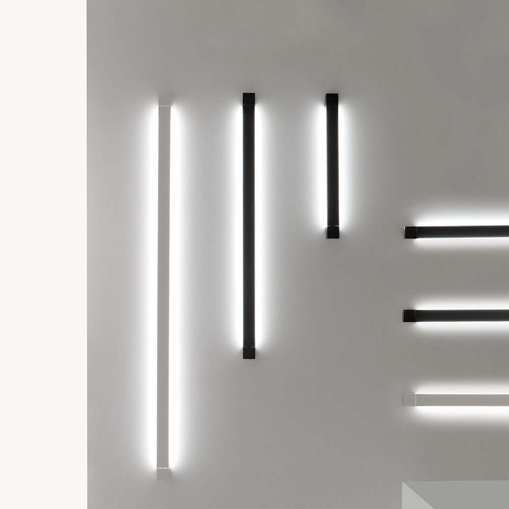 Fabbian Pivot LED-Wandleuchte Large 70W 24V an der Wand montiert in Weiß und Schwarz
