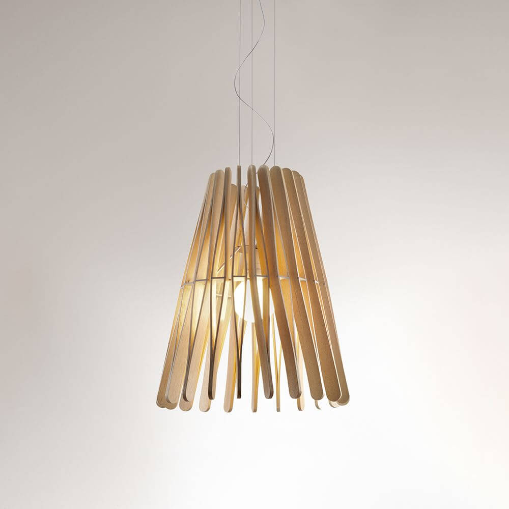 Fabbian Stick Pendelleuchte Ø 50cm aus Naturholz mit Diffusor in modernem Design.
