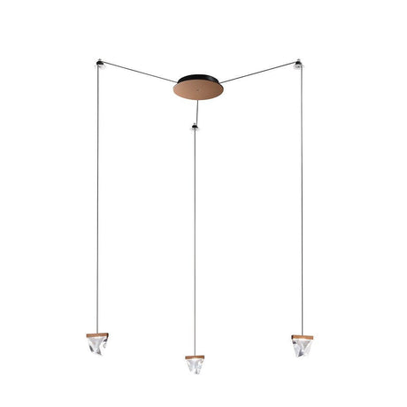 Fabbian Tripla LED-Hängelampe 3-flammig mit drei Hängeleuchten und schlichten Halterungen.