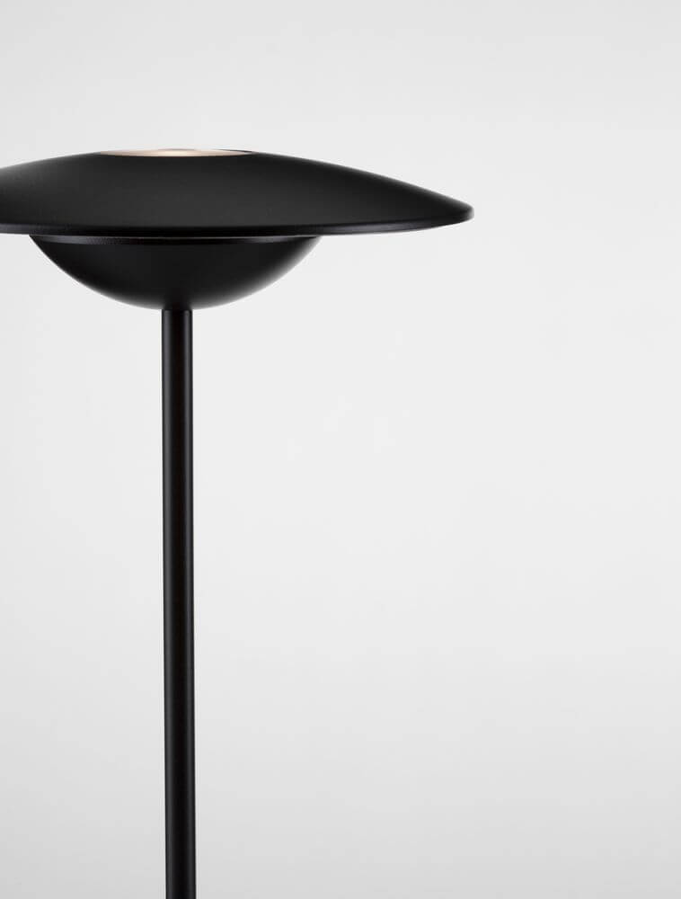 Fabio LED Außentischleuchte 3000K Schwarz IP54 - moderne Tischleuchte mit elegantem Design und Acryl-Diffusor.
