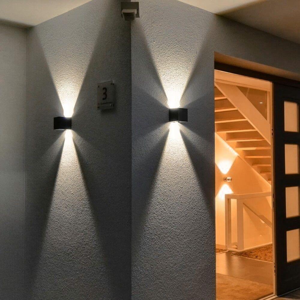 s.luce Farbfilter Multicolor passend zu Ixa an Wandleuchte, modernes Design, außergewöhnliche Lichtstimmung.