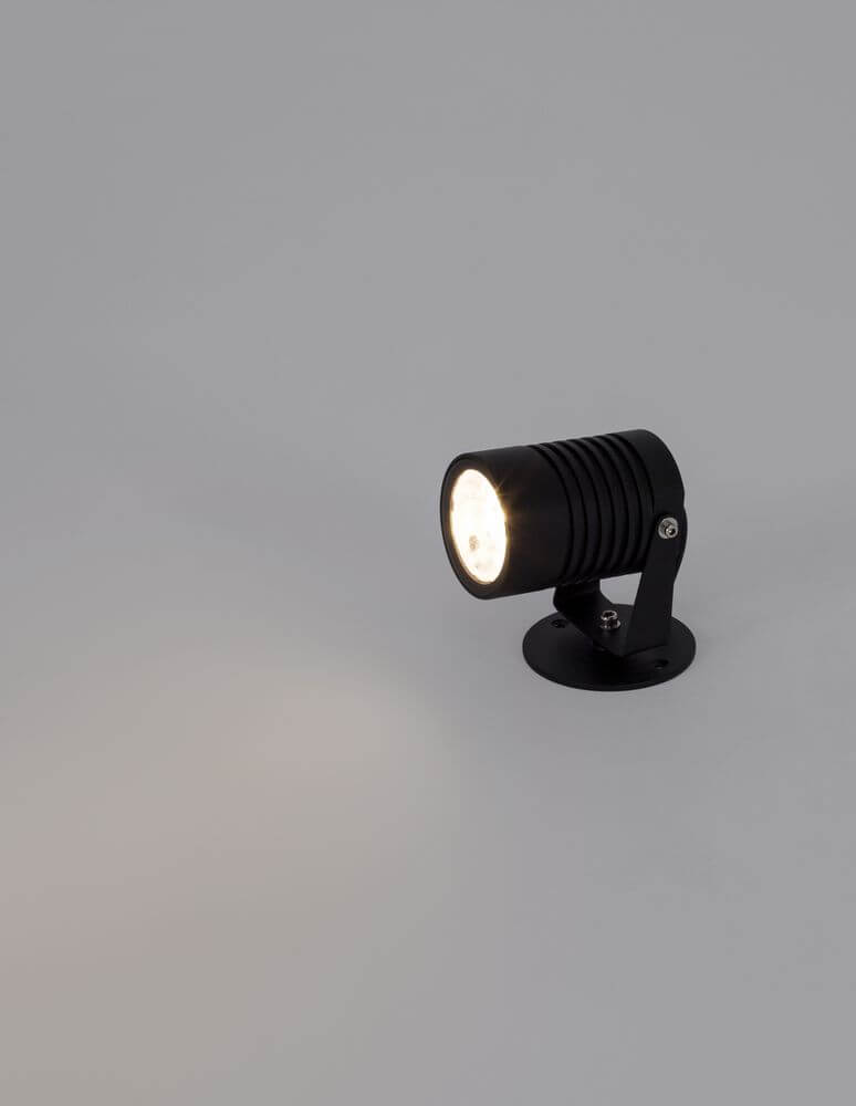 Fend LED Außenwandleuchte in Schwarz, minimalistisches Design, warmweißes Licht, 3000K, IP65, ideal für Außenbereiche.