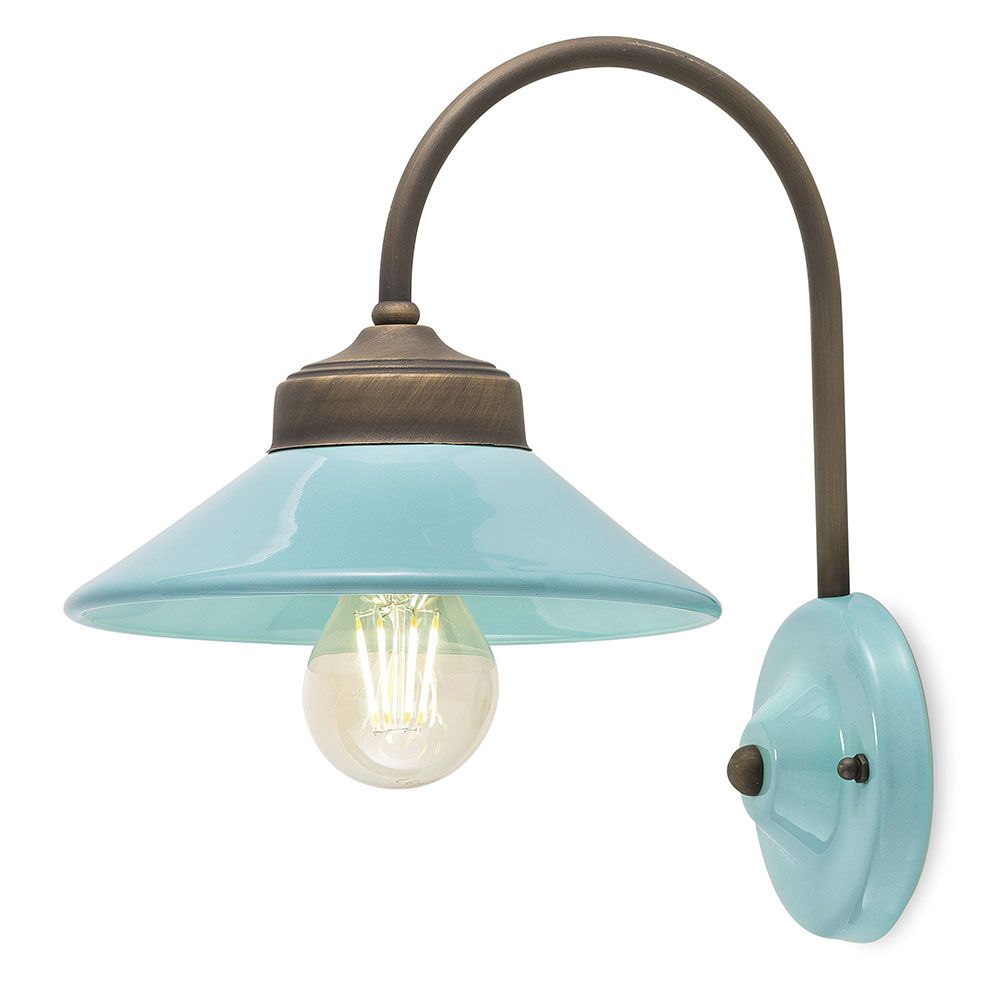 Ferroluce Colors Wandleuchte in blau mit vintage Design und Metallarm für stilvolle Innenräume.