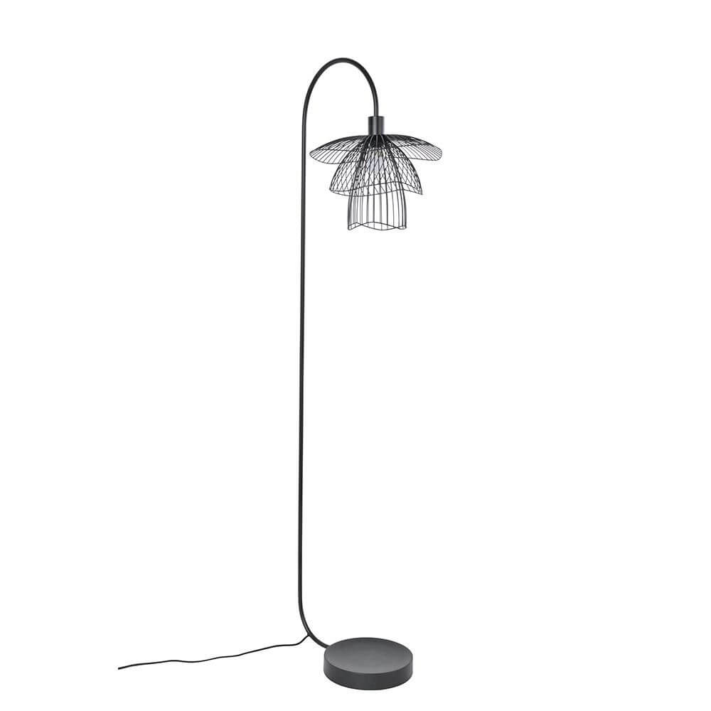 Forestier Design-Stehlampe Papillon 145cm mit luftig-leichter Silhouette und poetischem Lampenschirm.